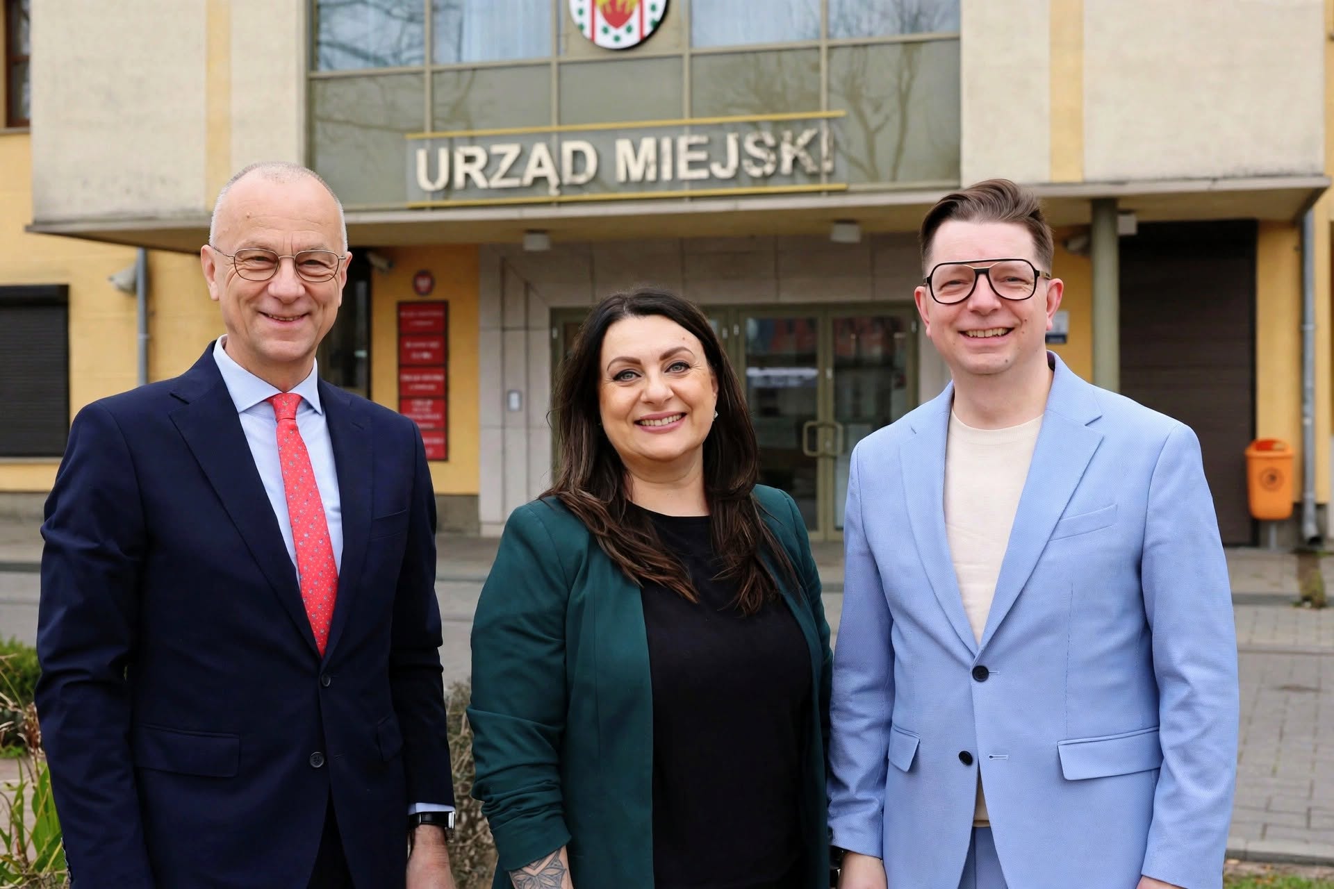 Read more about the article Trwa drenaż pieniędzy z publicznej kasy. Politycy KO rżną nawet szpitale